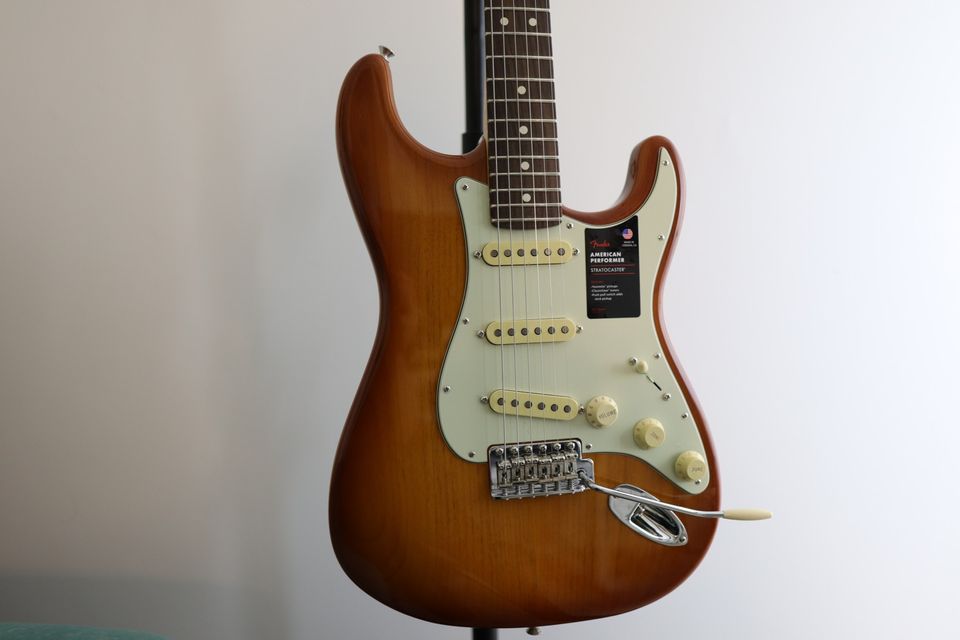Fender American Perfromer Stratocaster HSS