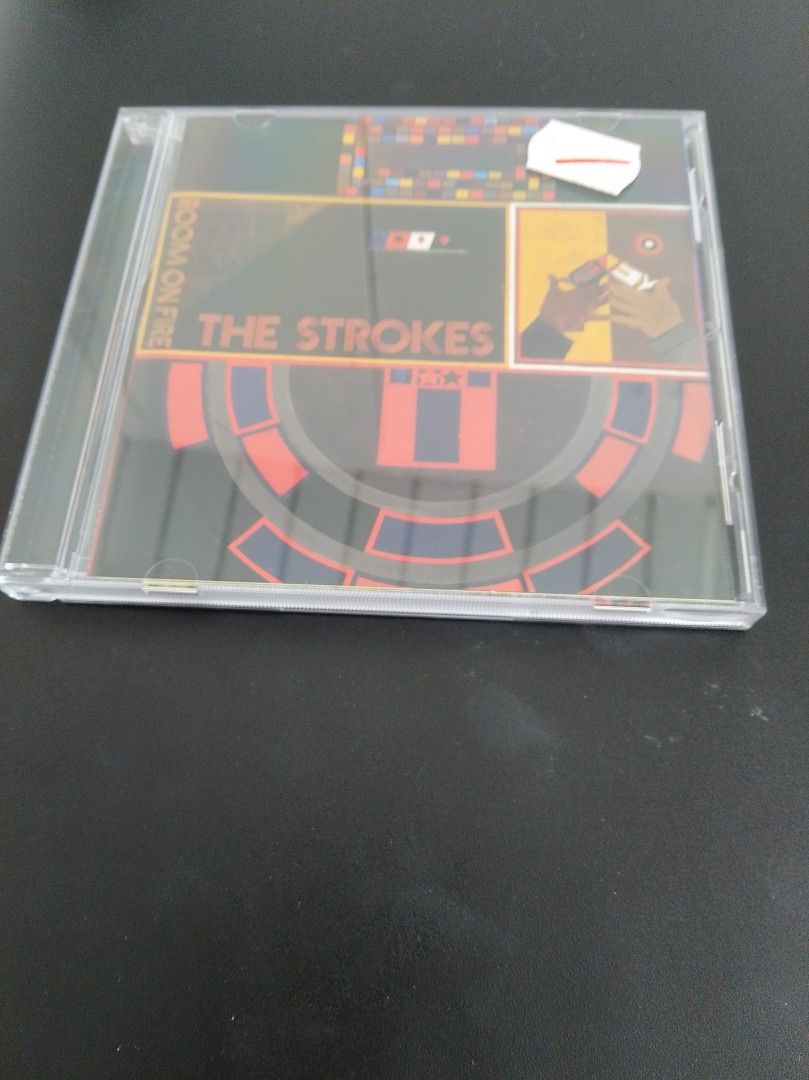 The Strokes, Room On Fire