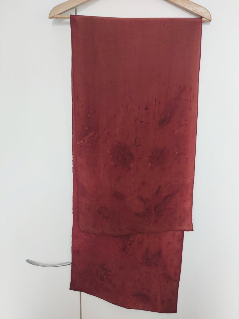 Silkkihuivi 148cm x 35cm