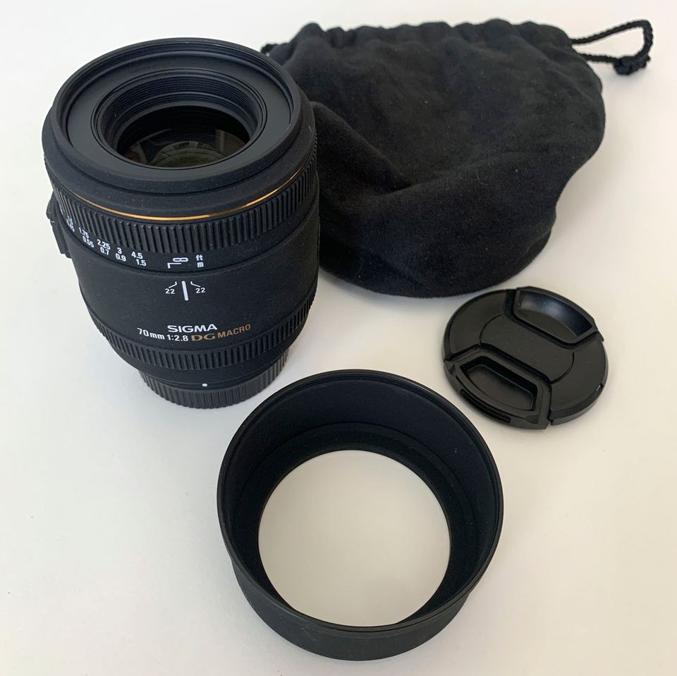 Sigma 70mm f2.8 EX DG Macro (Nikon F)