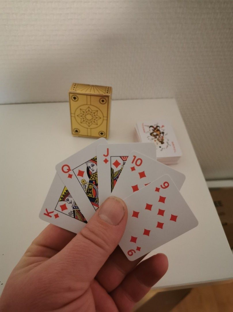 Minipelikortit kultainen paketti