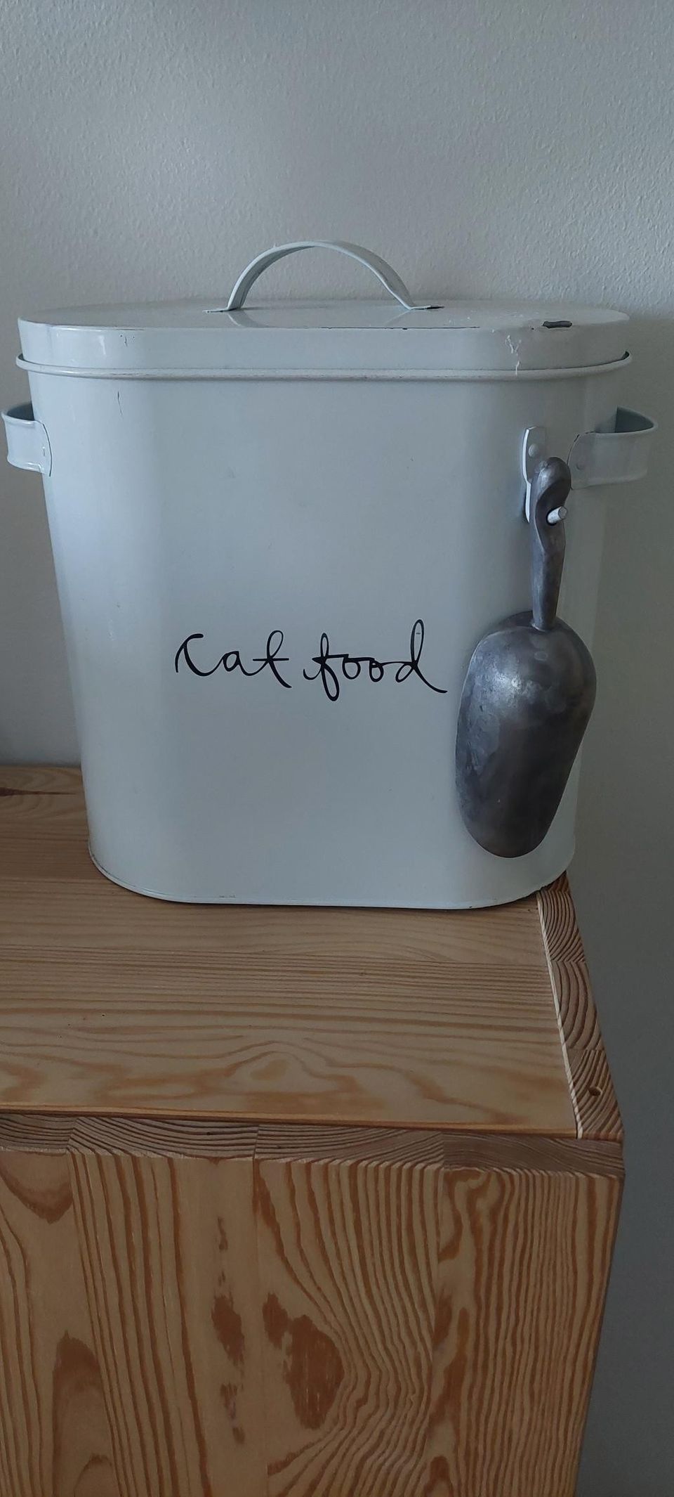 Kissanruoka säilytyslaatikko