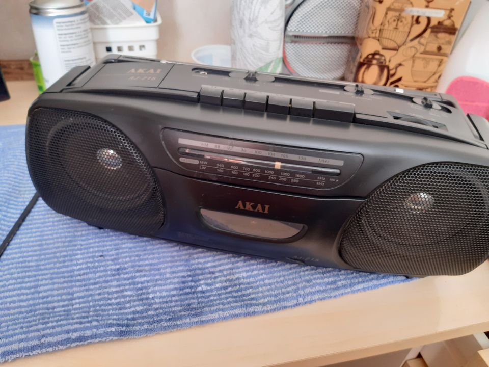 Akai radio