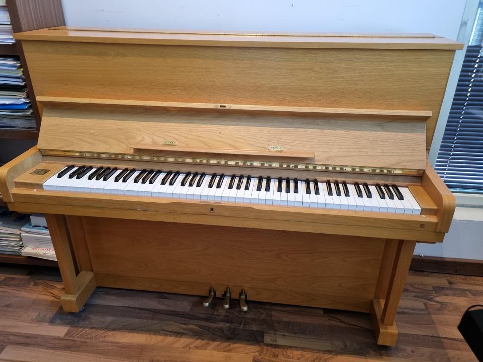 Samick huippu piano