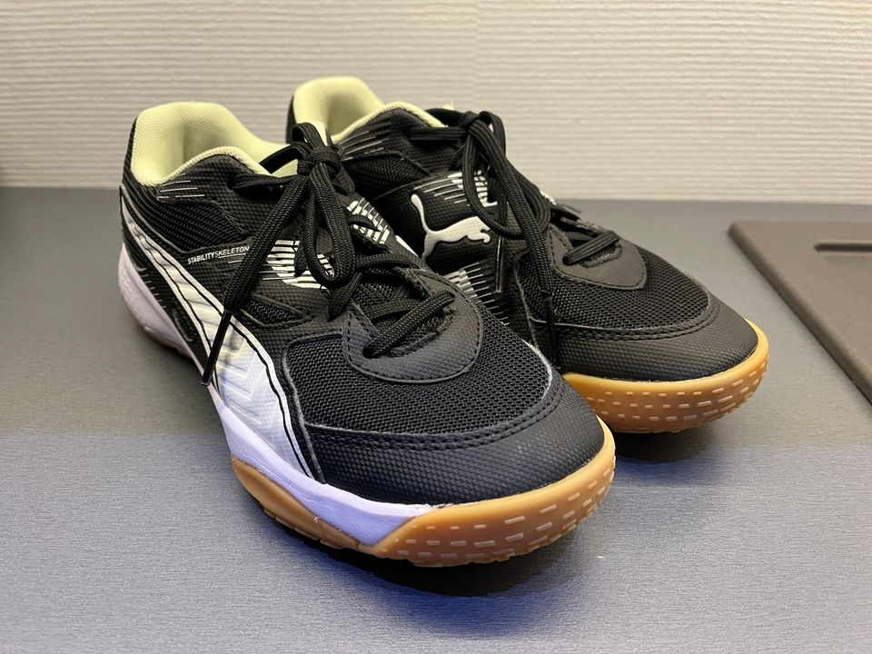 Puma sisäpelikengät, koko 35