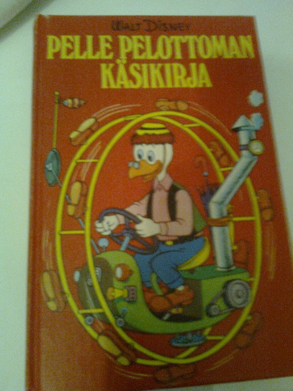 Pelle Pelottoman käsikirja 1974