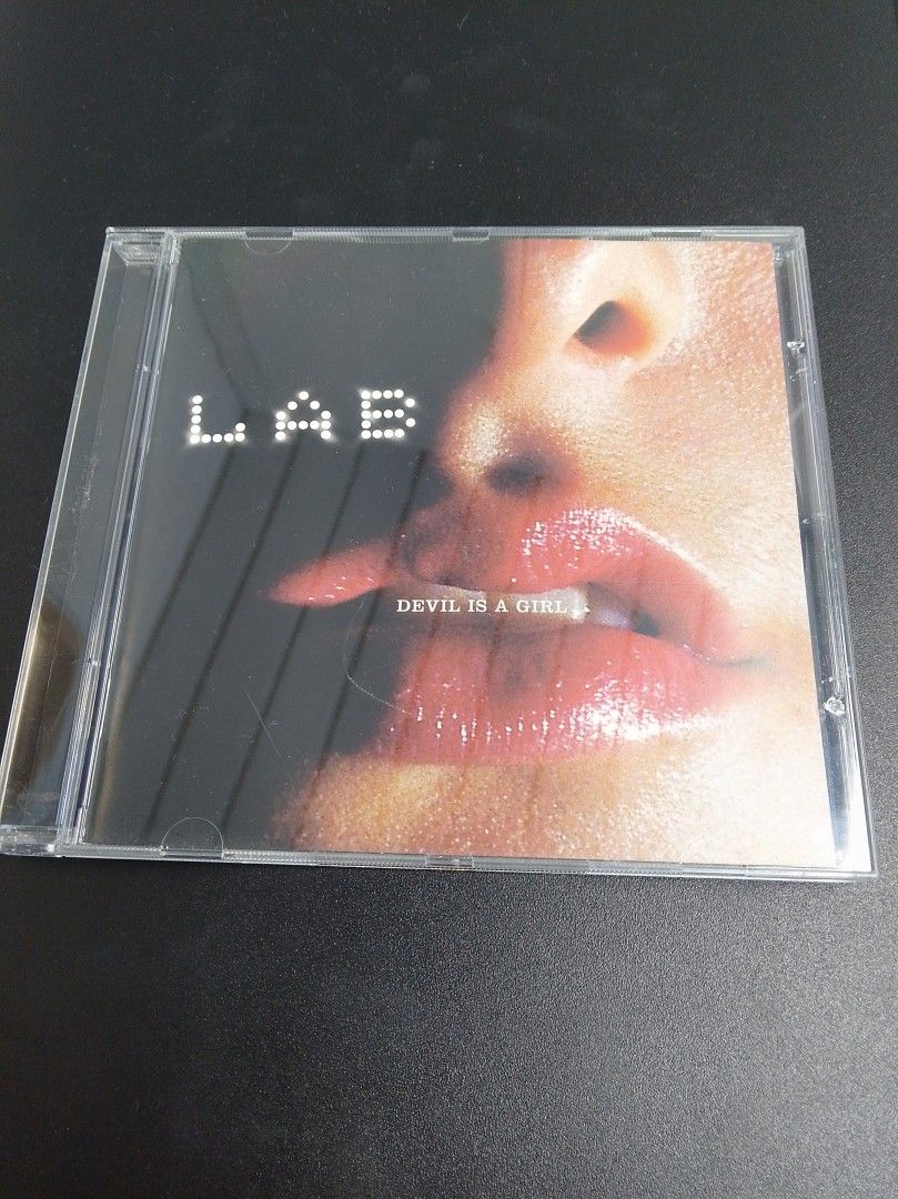 LAB, Devil Is A Girl