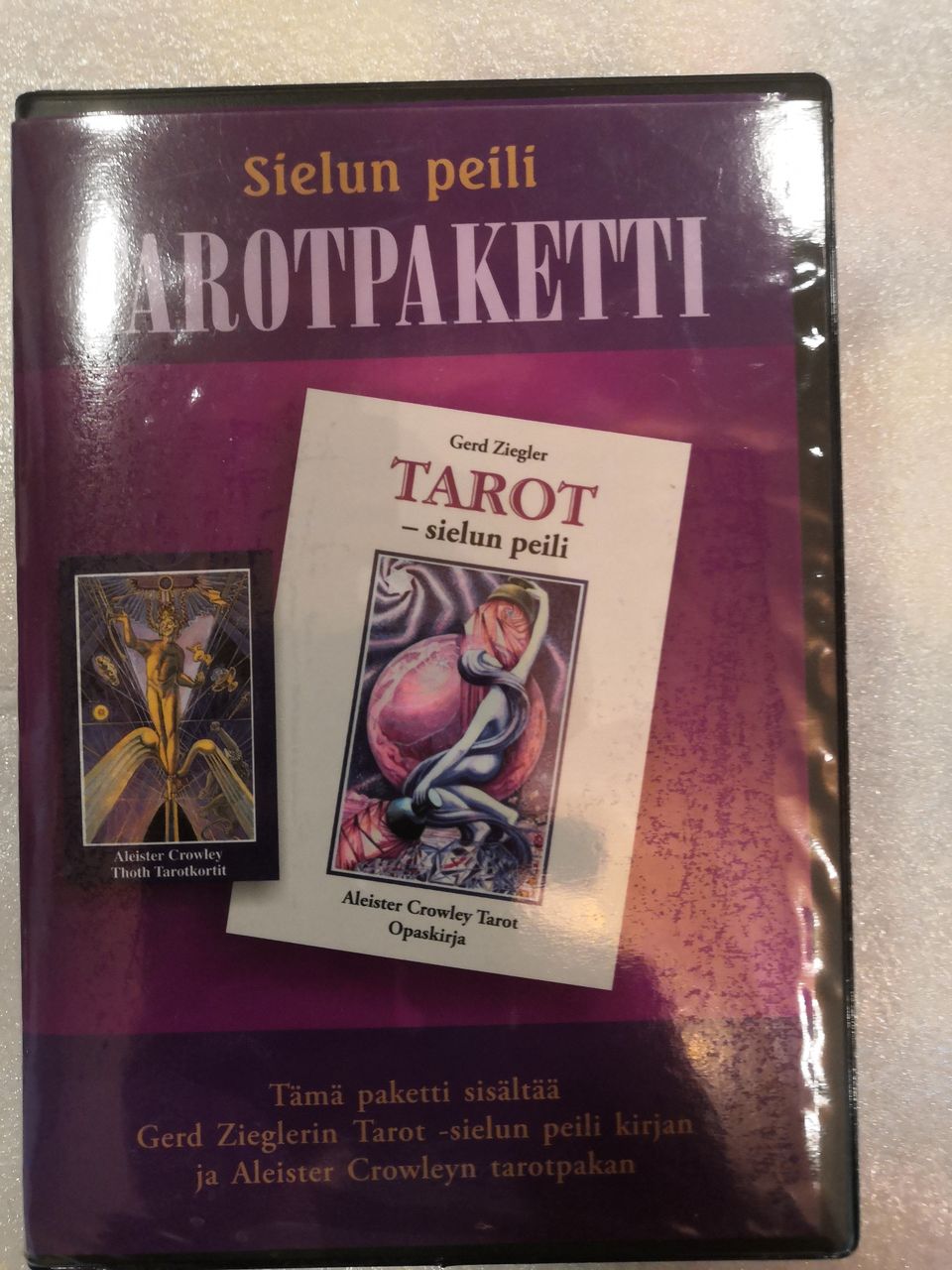 Tarot kortit ja kirja (78+2)