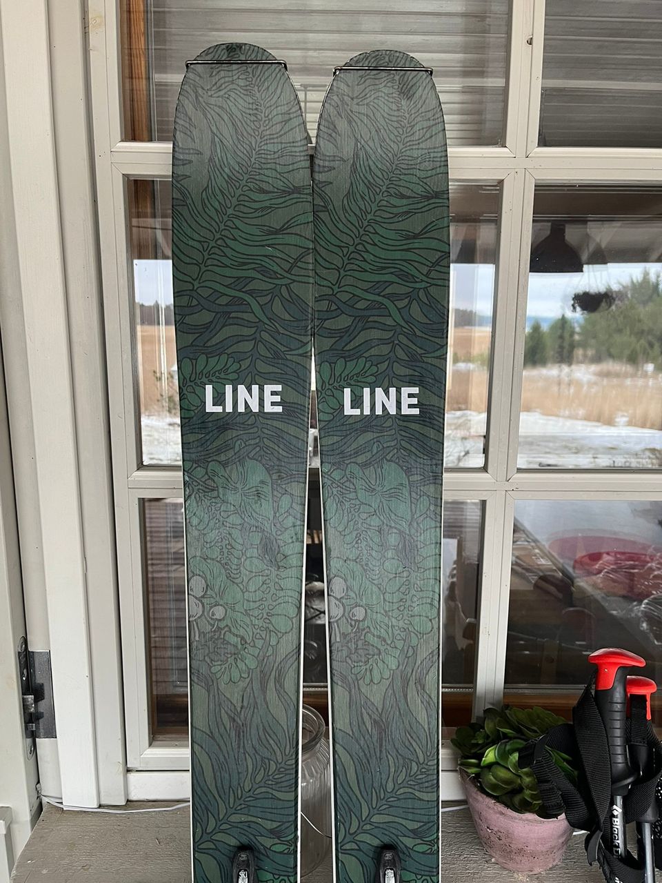 Line Pandora 104 172cm + Marker Alpinist 13