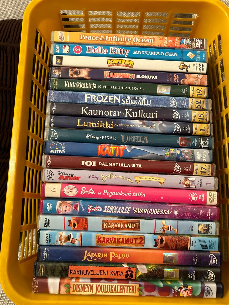 DVD elokuvia lapsille ja aikuisille