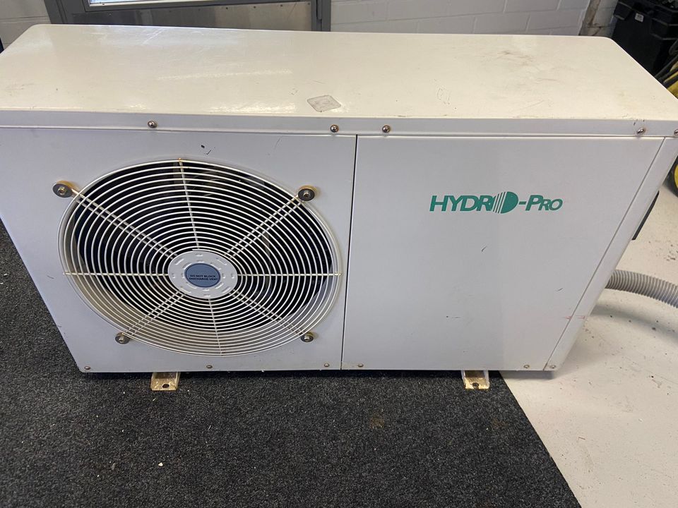 Hydro-Pro 13kw inventteri allas lämpöpumppu.
