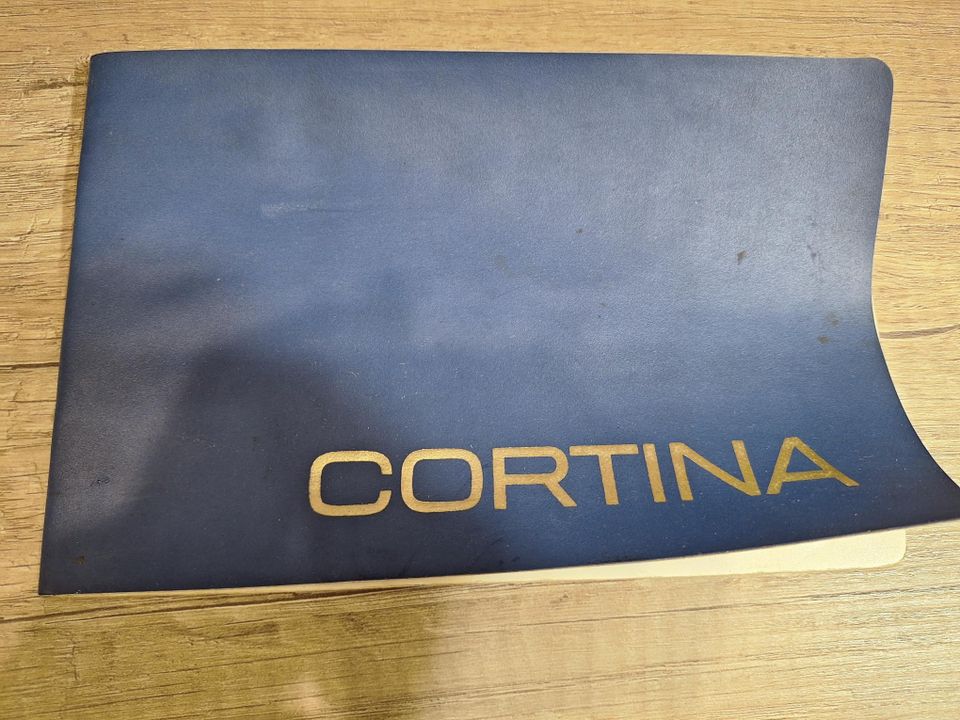 Ford Cortina käsikirja