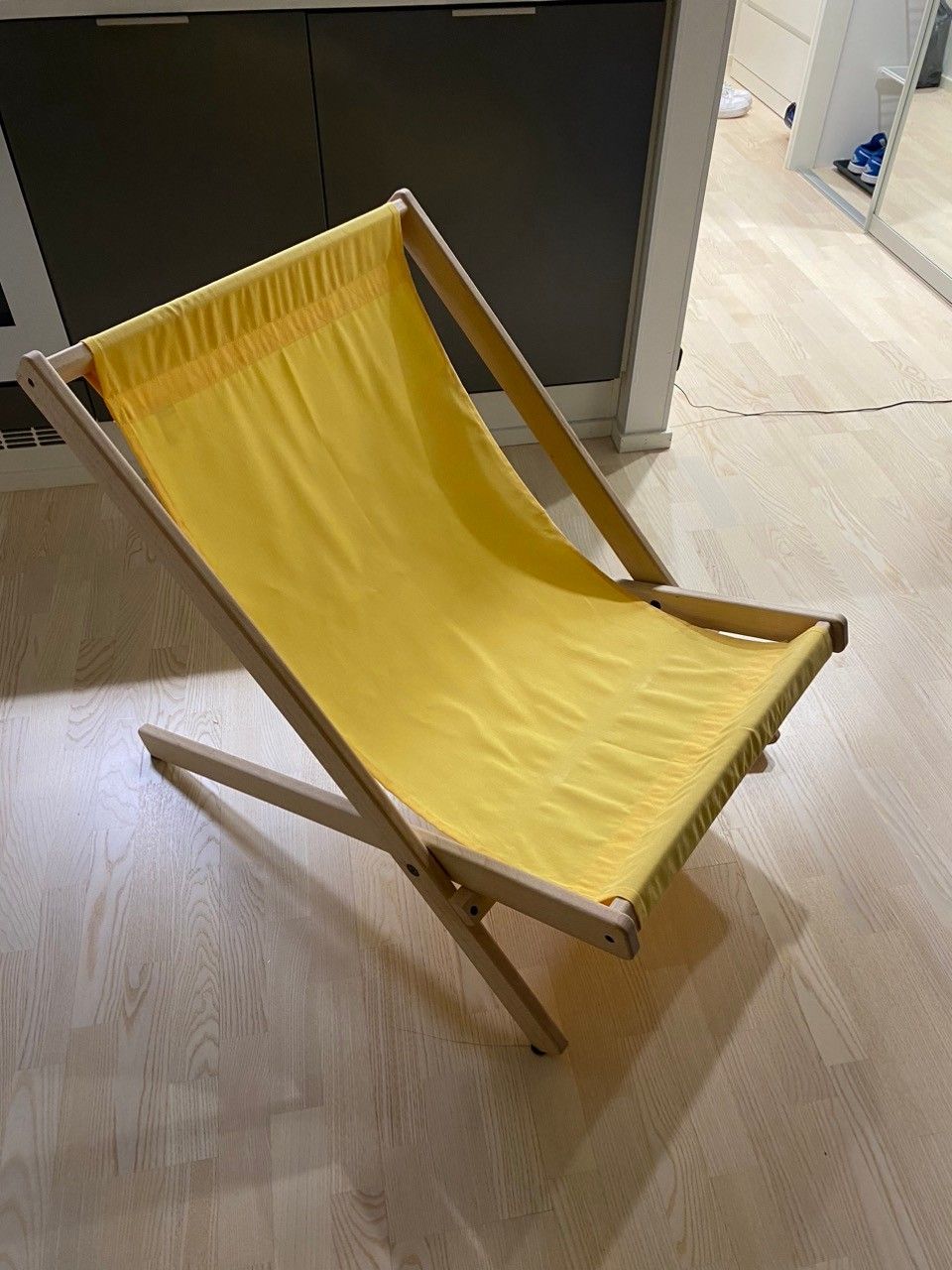 Keltainen Karup Design Boogie tuoli