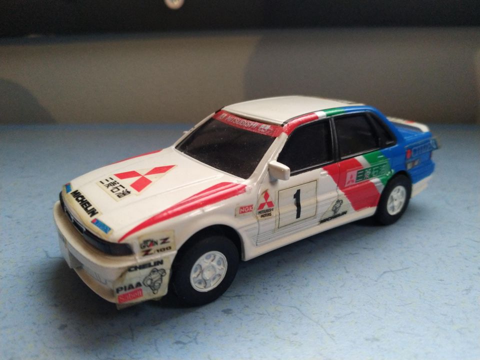 Mitsubishi Galant rally 1:40