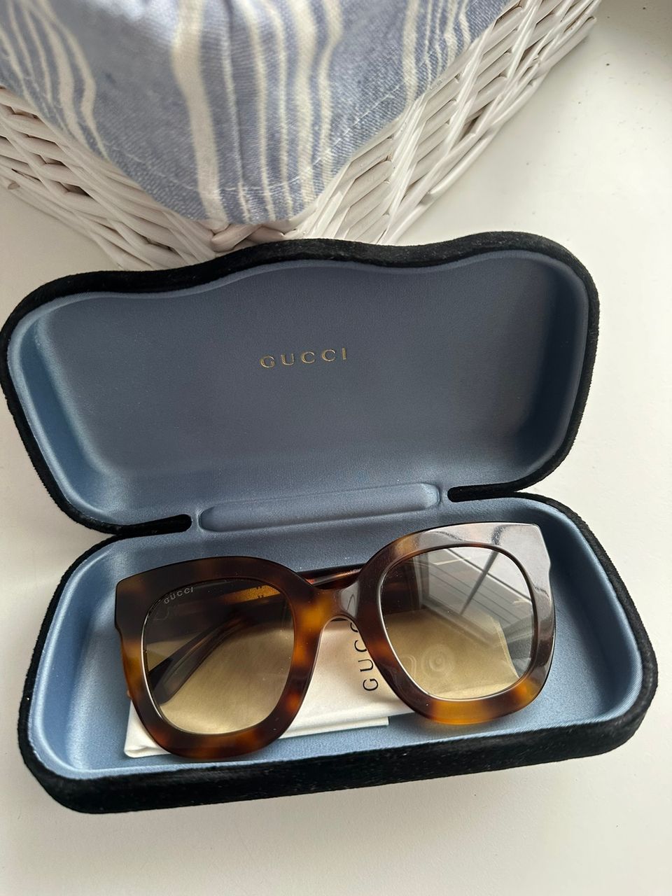 Gucci aurinkolasit GG0208S