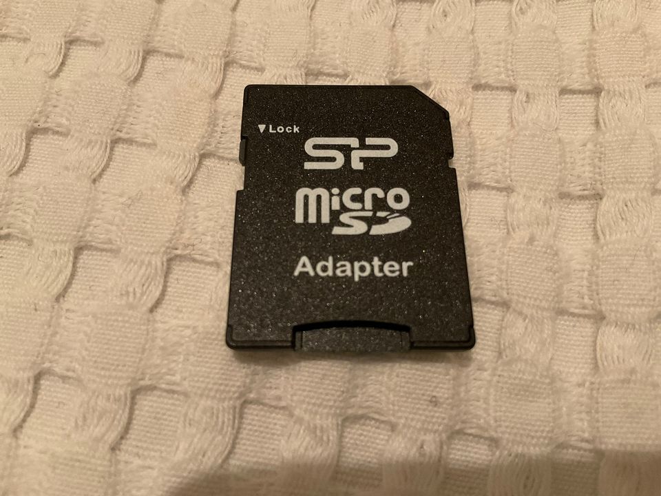 MicroSD - SD muistikortti adapter