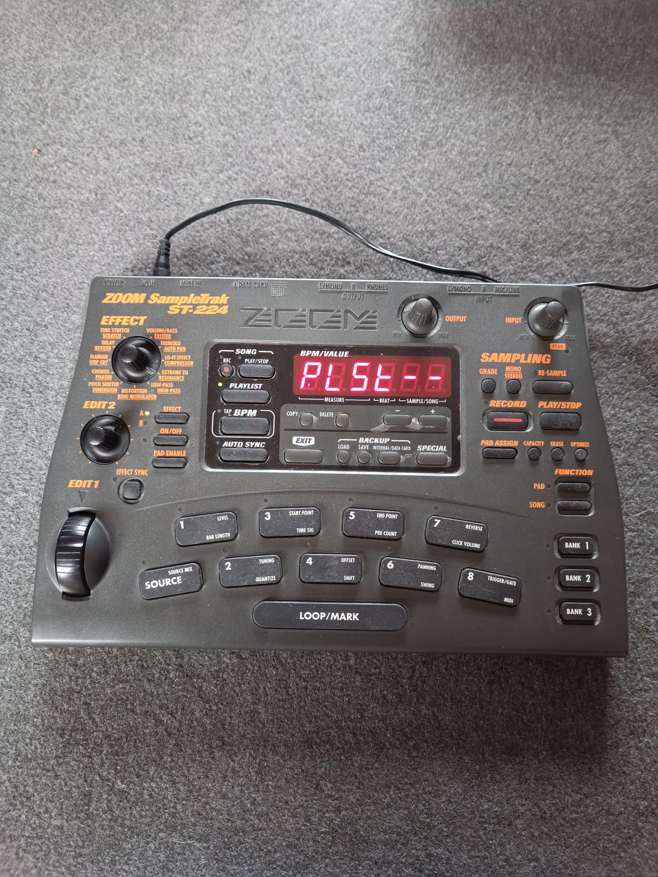 ZOOM Sampletrak ST-224