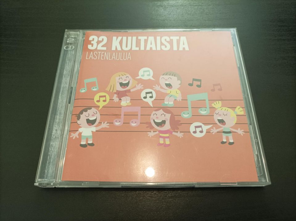 32 kultaista lastenlaulua