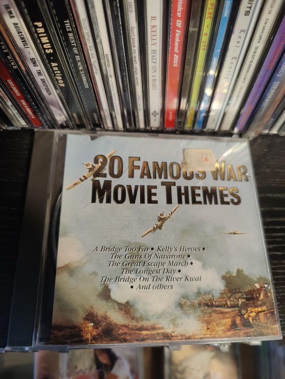 Famous 20 war movie themes