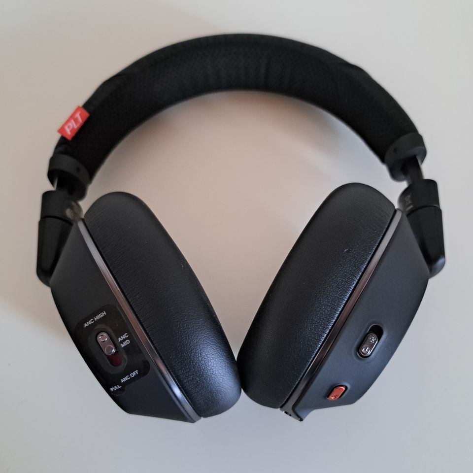 Plantronics Voyager 8200 UC -vastamelukuulokkeet