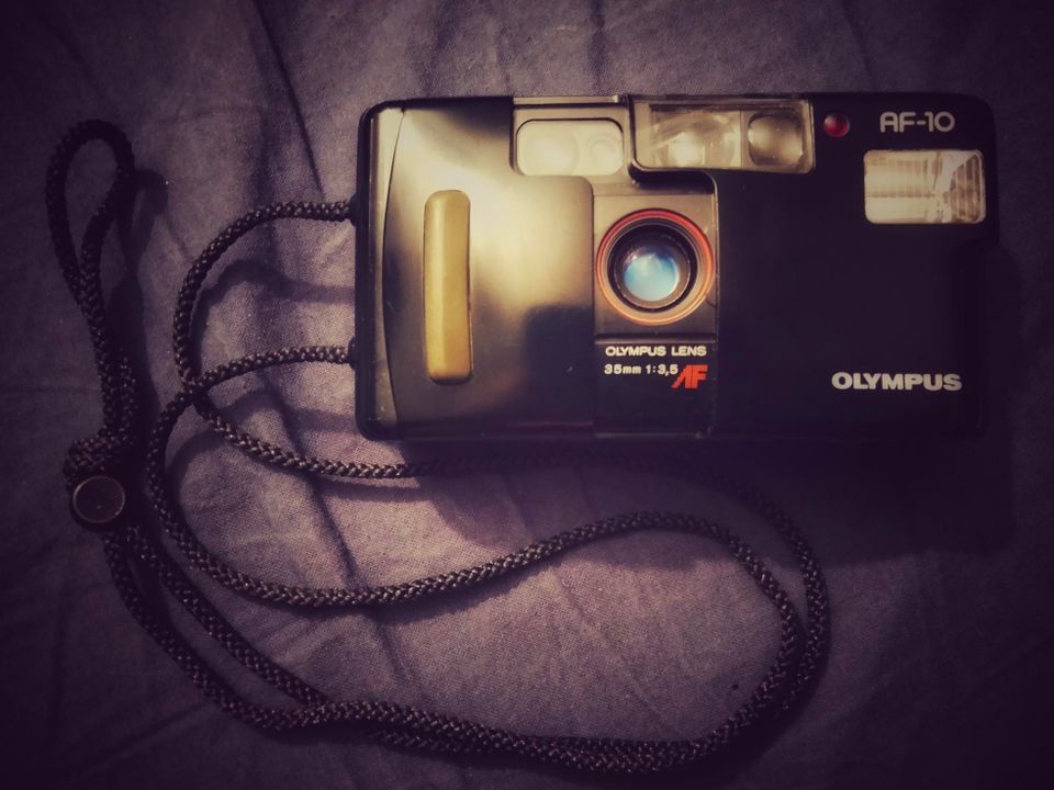Olympus AF-10 pokkarifilmikamera