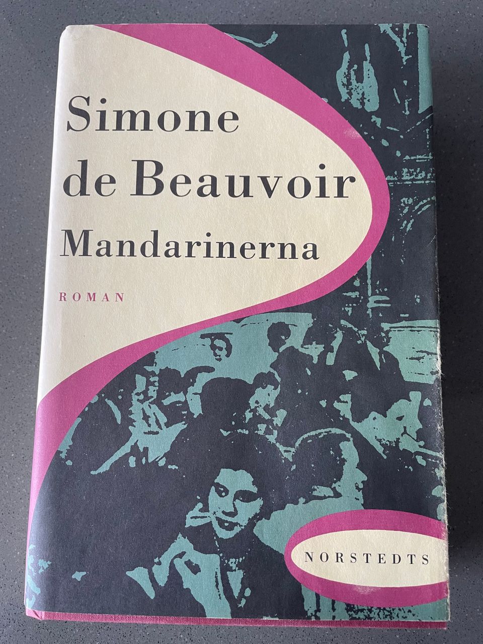 Simone de Beauvoir, Mandarinerna