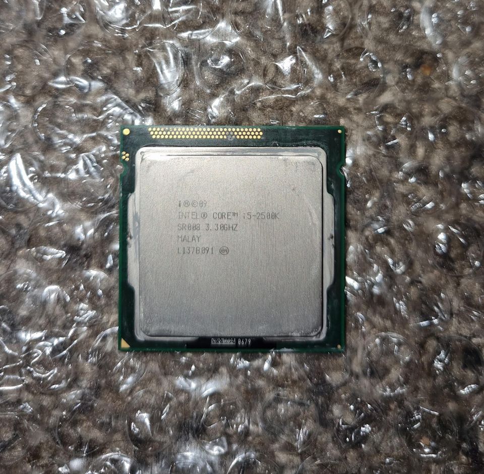 Intel i5 2500K 3,30 GHz prosessori (LGA1155 kanta)