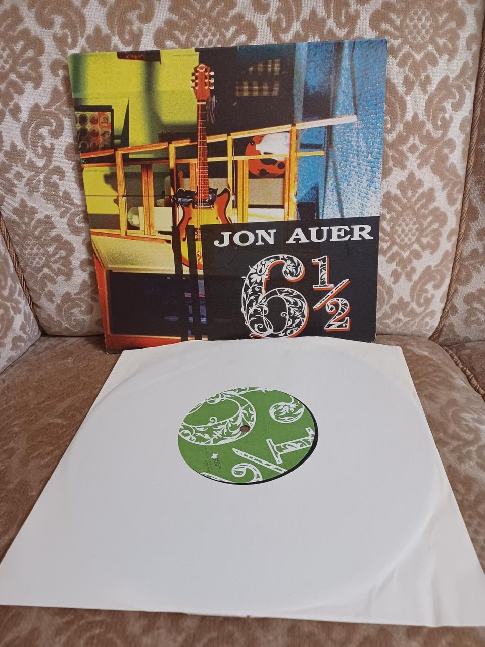 Jon Auer: 6 1/2 -vinyyli