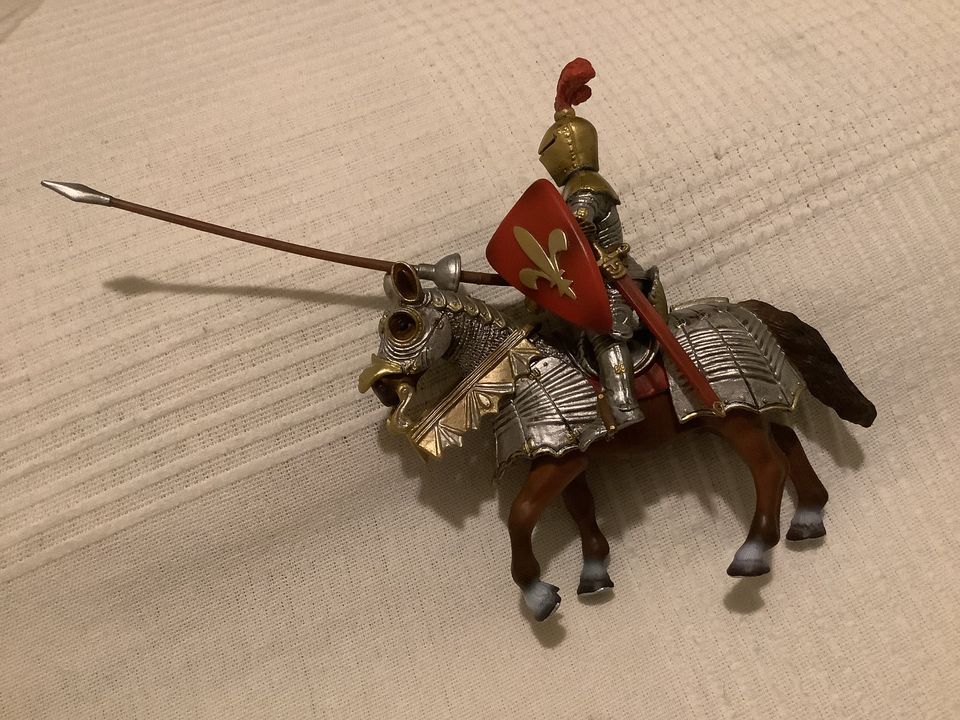 Schleich ritari ja hevonen, Tournament RED KNIGHT & HORSE MEDIEVAL