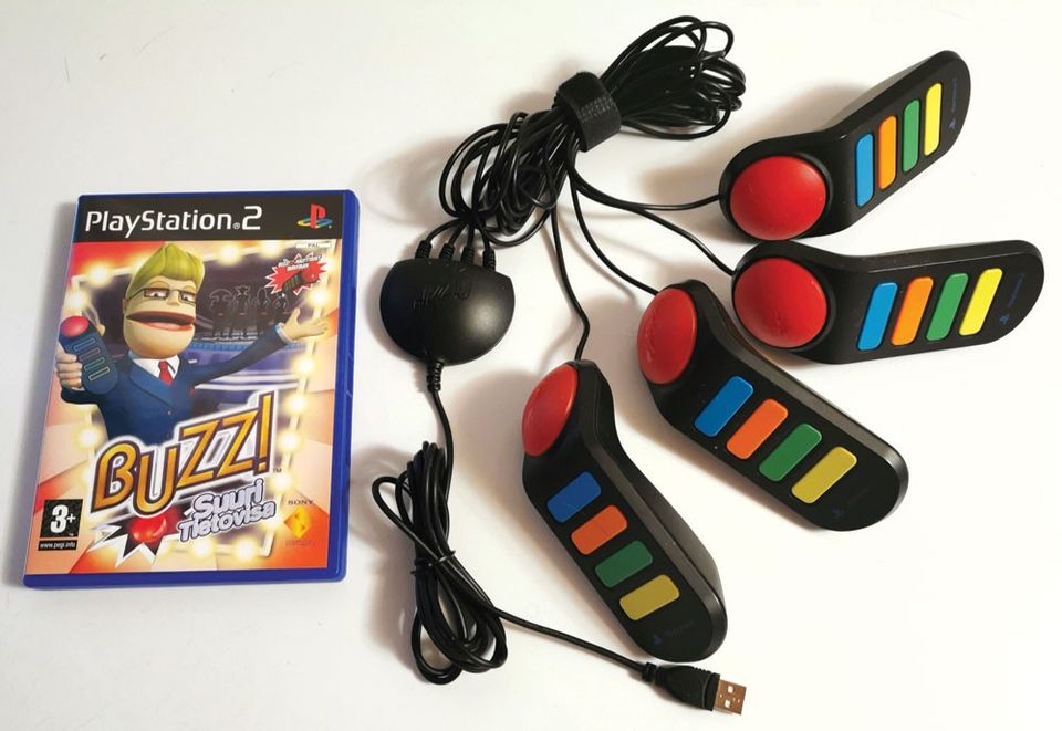 Buzz! -tietovisapeli + ohjaimet PS2/PS3