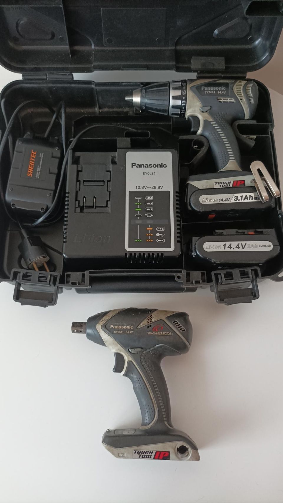 Panasonic akkuporakone+mutteriväännin