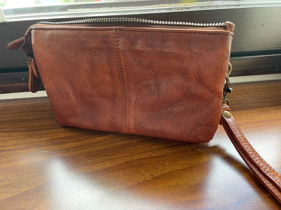 RE:DESIGNED lompakko/ pieni käsilaukku