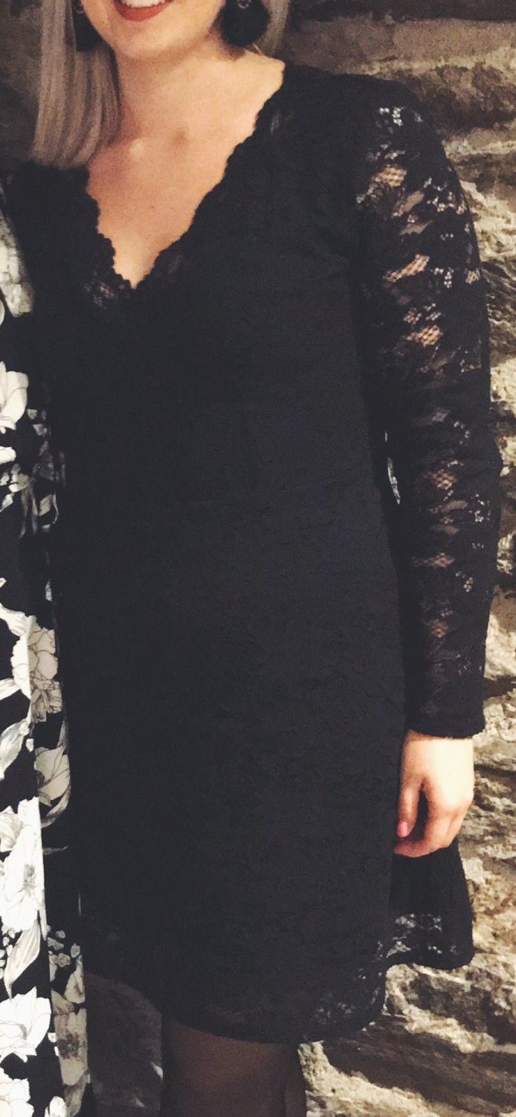 Musta H&M-puuvillapitsisekoitteinen mekko, koko 42