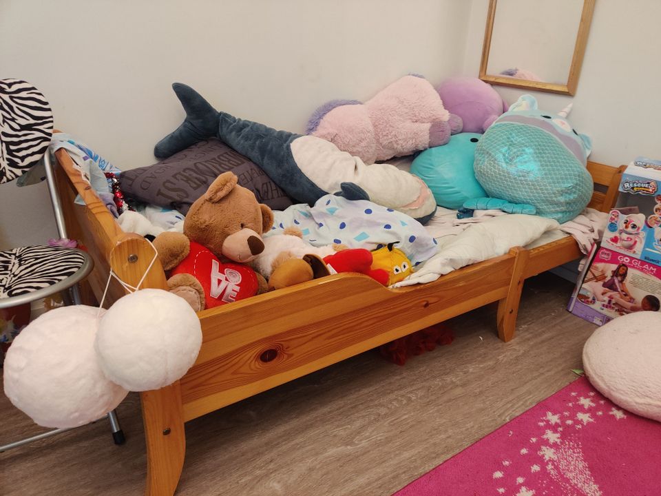 Lasten jatkettava sänky