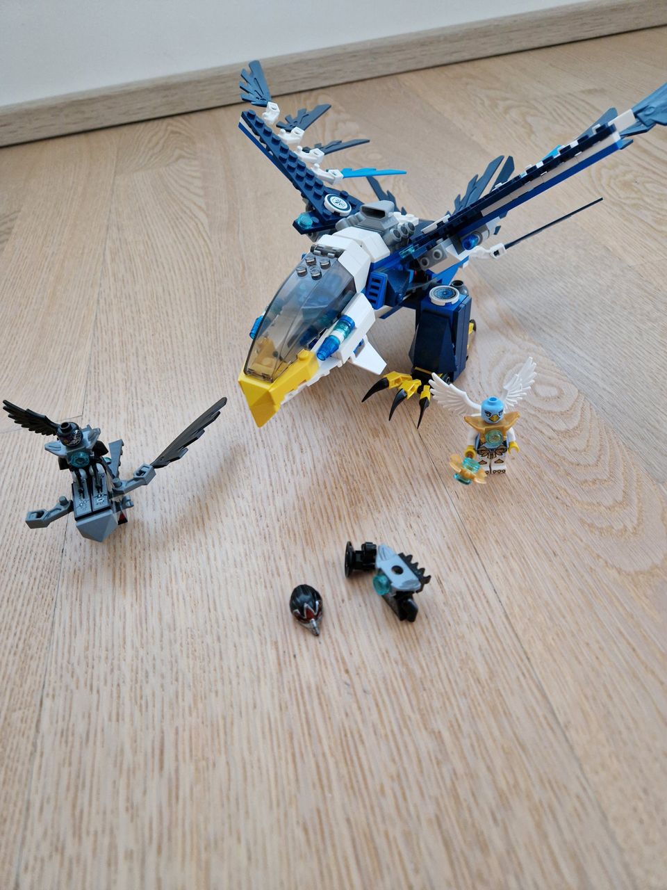 Lego Legends of Chima Eris' Eagle Interceptor 70003