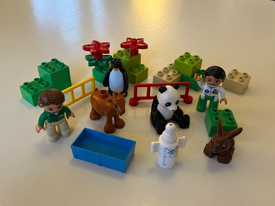 Eläintarha-aiheinen kokoelma Duplo Legoja