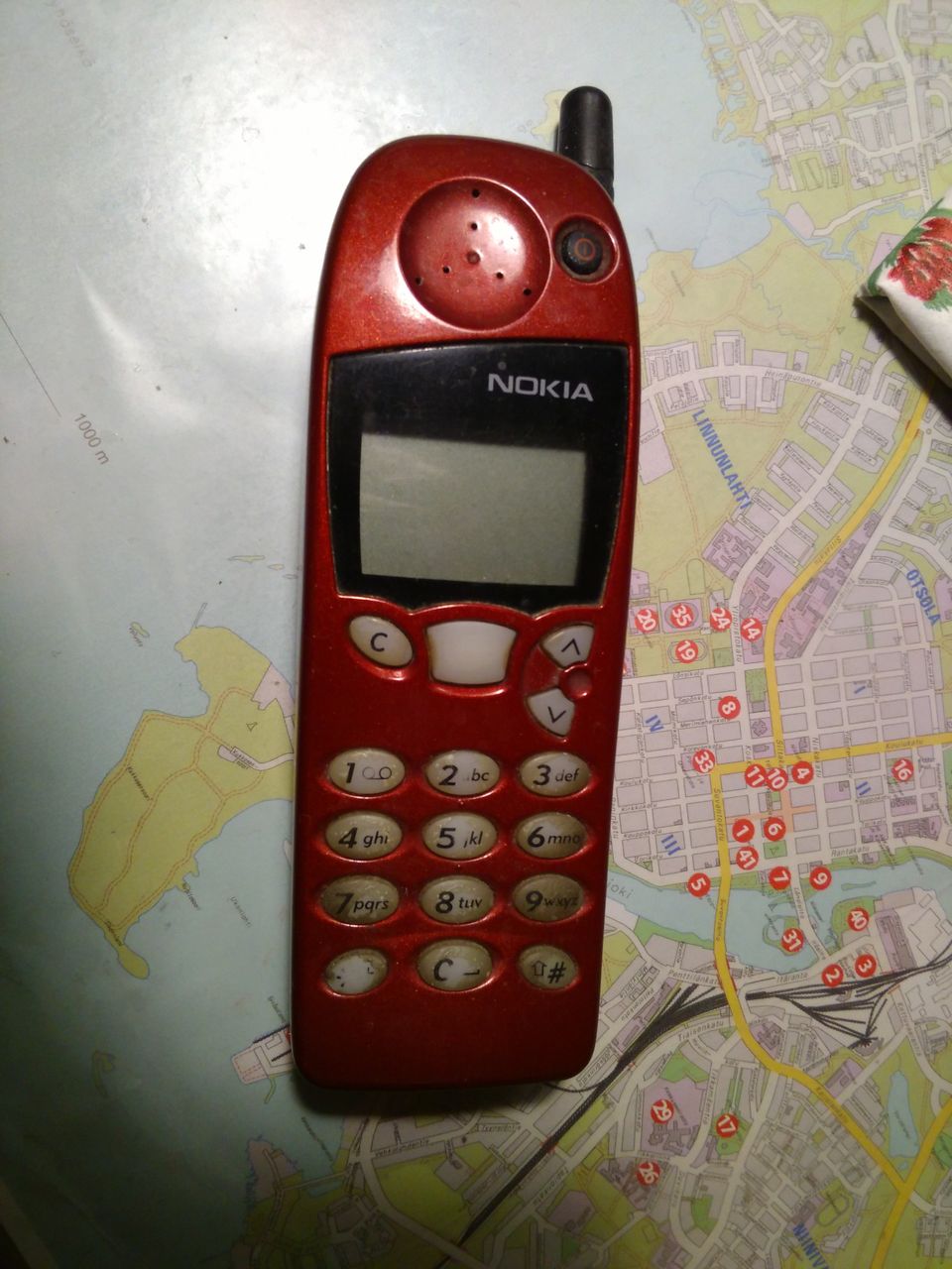 Nokia 5110 NSE-1NX vanha känny