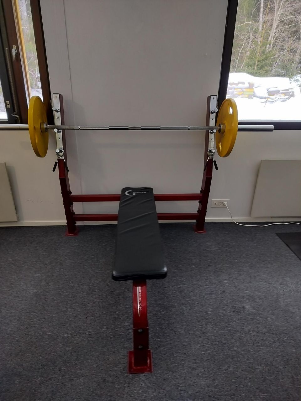 WeightBench 200 punnerruspenkki