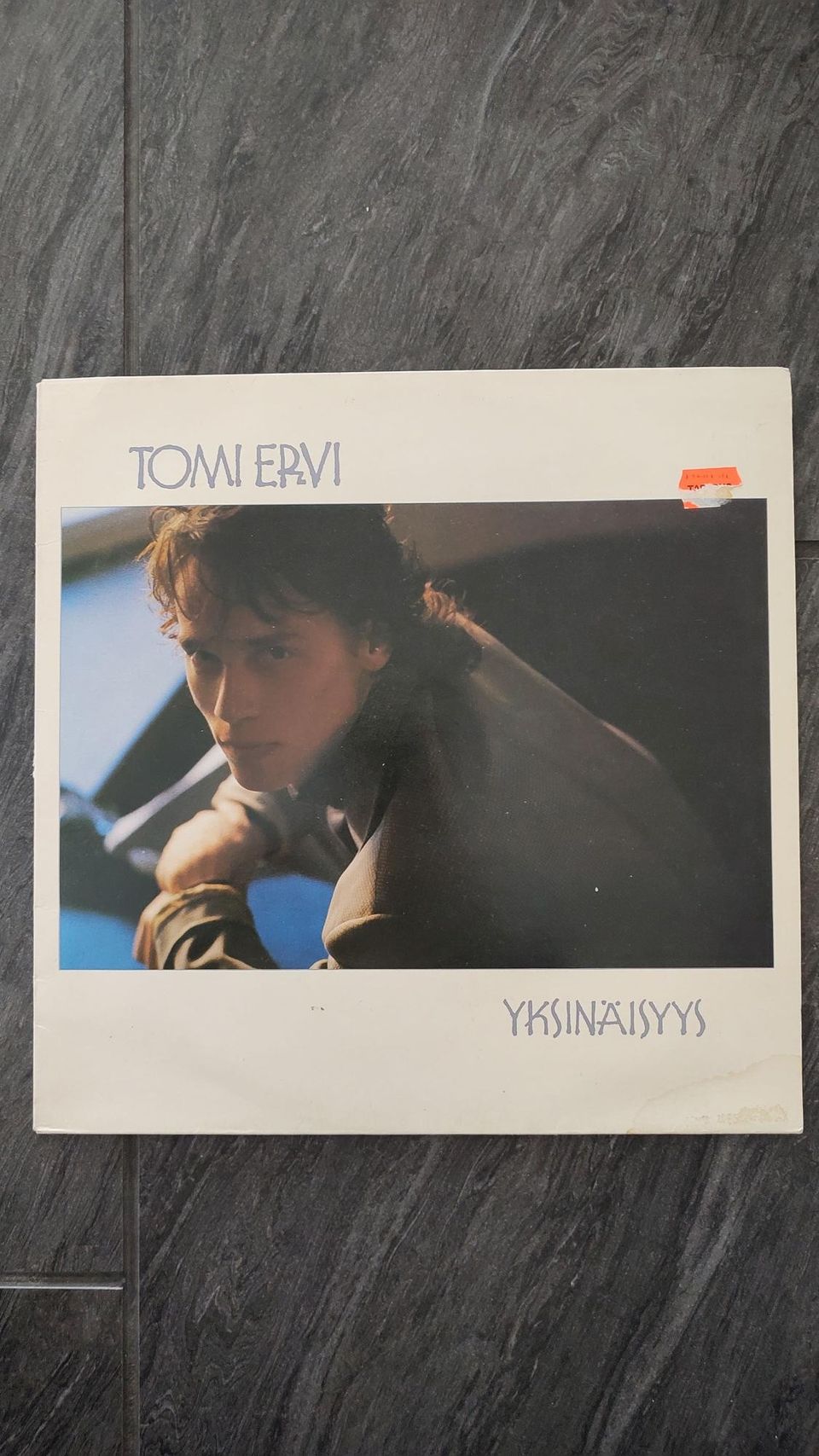 Tomi Ervi Yksinäisyys LP levy