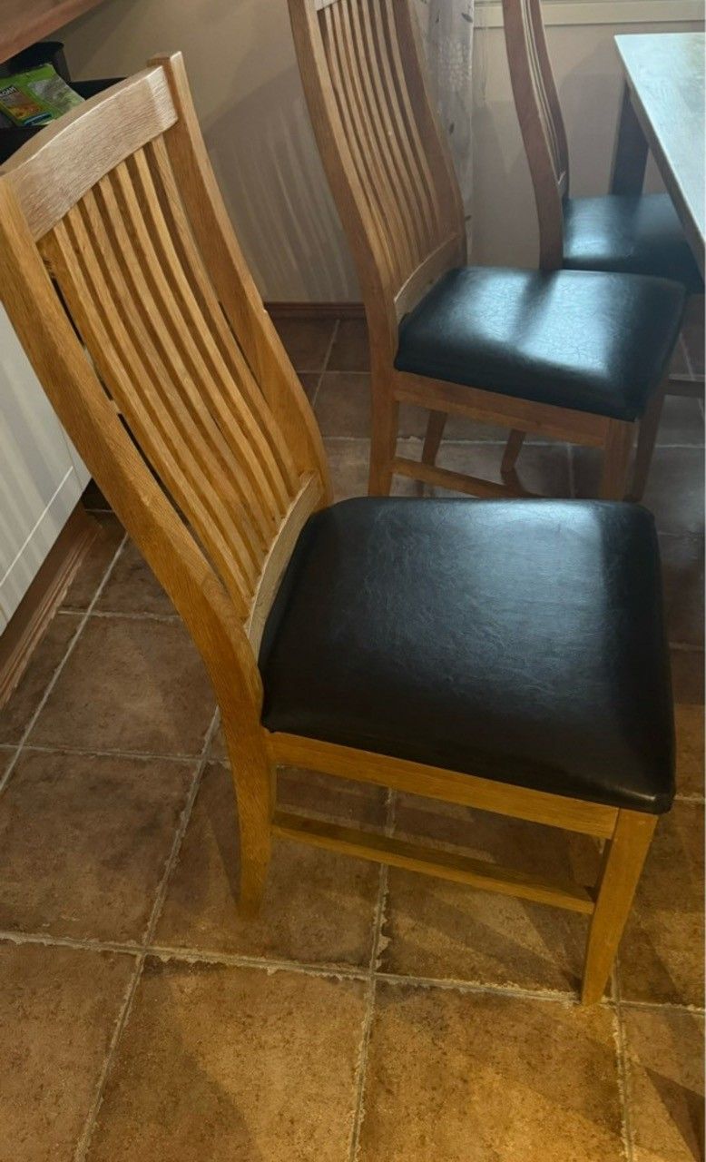 Keittiön tuoli, tuoleja 1-5kpl ostettavissa. toimitus onnistuu