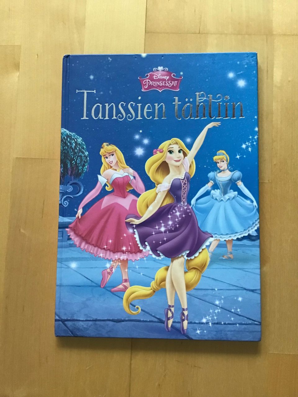 Disney Prinsessat : Tanssien tähtiin ( 2014 )