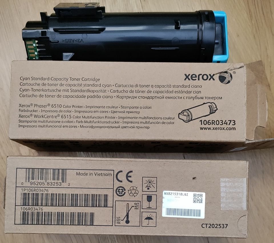 Xerox 106R03476 musta ja 106R03473 cyan värikasetti yht. 2kpl