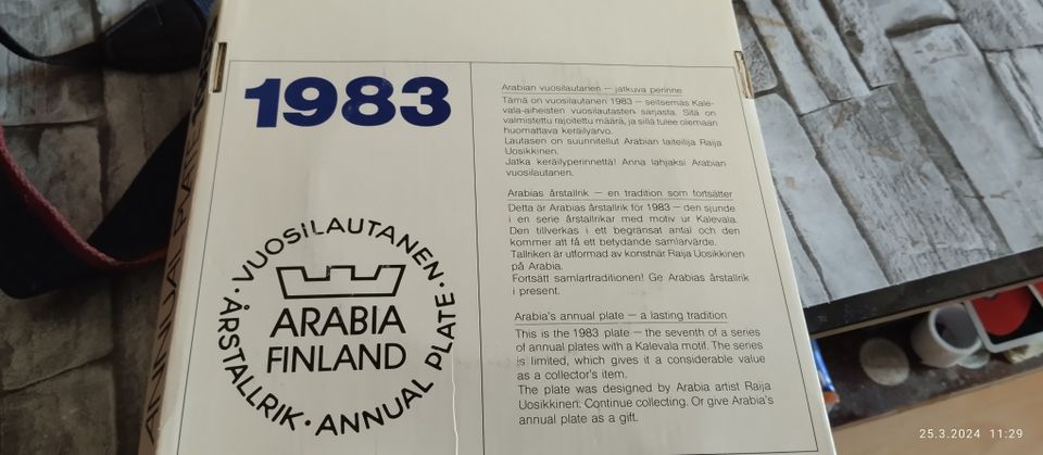 Arabia Finland vuosilautanen 1983