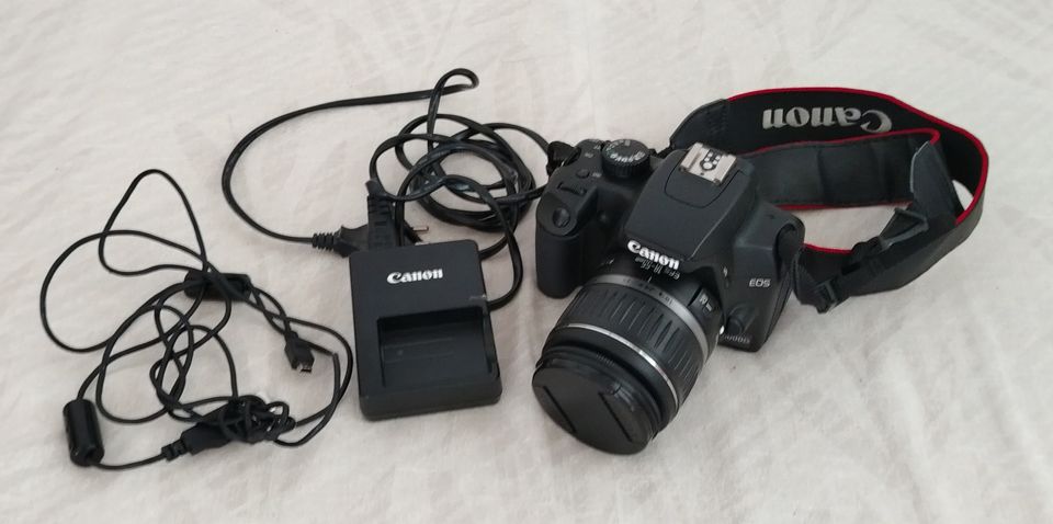 Canon EOS 1000D + objektiivi Canon 18-55 mm