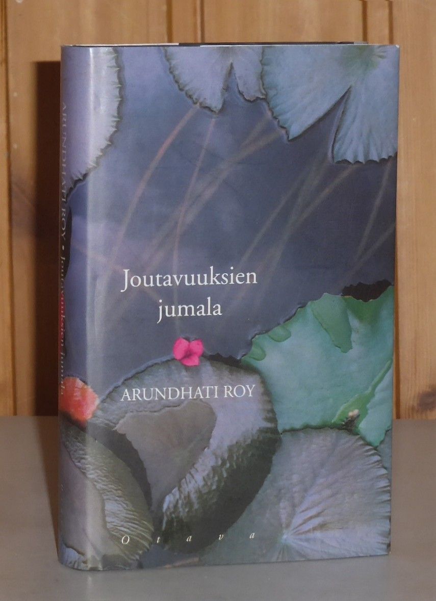 Roy Arundhati: Joutavuuksien jumala