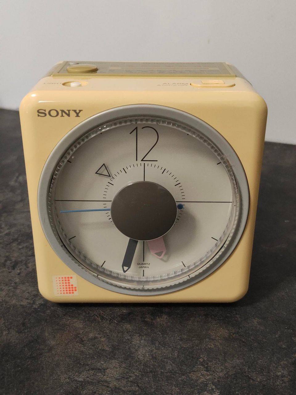 Sony herätyskelloradio (retroa)