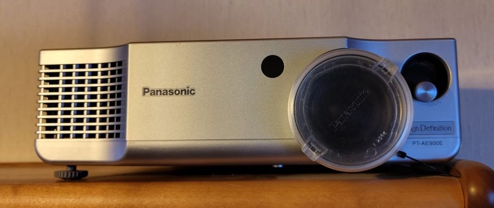 Panasonic LCD-projektori/ PT-AE900E