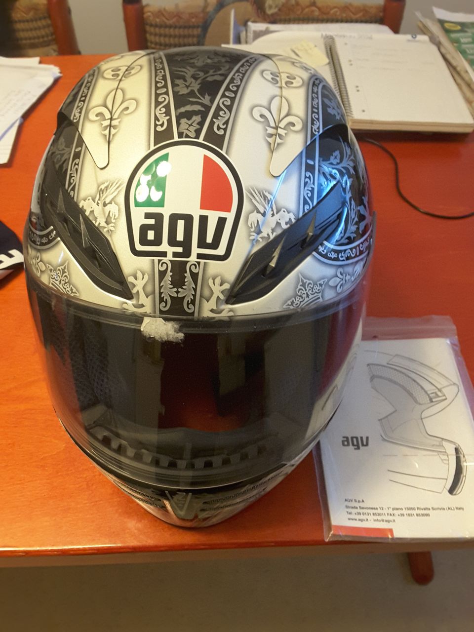 Agv kypärä.