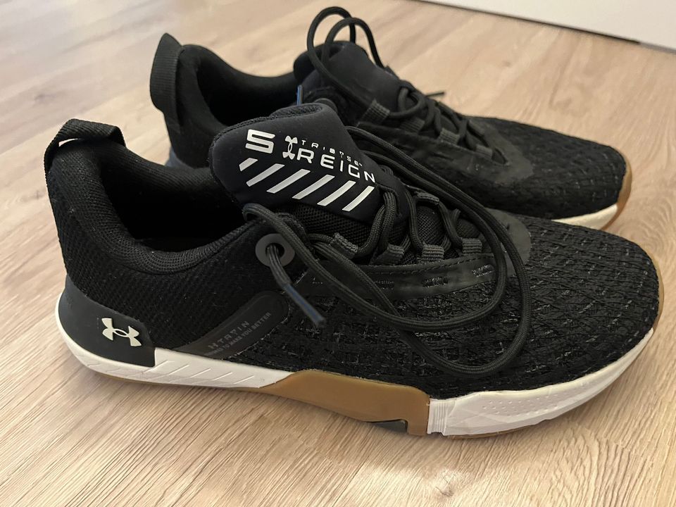 Under Armour treenikengät 41