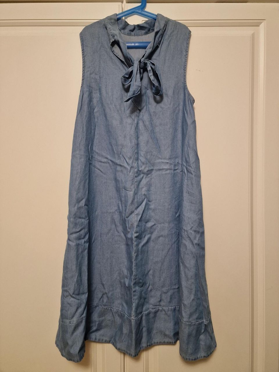 34 Noma sl tie dress -mekko, Selected Femme